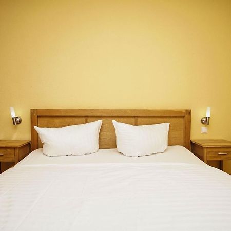 Schicke Fewo Mit Terrasse, Gratis Nutzung Vom Ahoi Erlebnisbad Und Sauna In Sellin - Haus De Niege Wech Fewo 02 Thiessow Εξωτερικό φωτογραφία