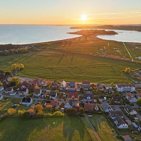 Schicke Fewo Mit Terrasse, Gratis Nutzung Vom Ahoi Erlebnisbad Und Sauna In Sellin - Haus De Niege Wech Fewo 02 Thiessow Εξωτερικό φωτογραφία